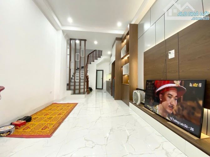 Nhà mới Trịnh Đình Cửu - Định Công - Ngõ ô tô - Giá nhỉnh 8 tỷ