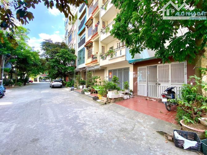 Đất Dịch Vụ Đa Sỹ, Phân Lô Vỉa Hè Ô Tô Tránh Kinh Doanh, Sát Công Viên, 50M2 Giá 13,6 Tỷ
