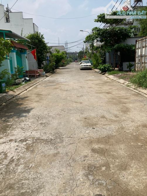 Ô TÔ NGỦ TRONG NHÀ, NGUYỄN VĂN TẠO, LONG THỚI, NHÀ BÈ, 2 TẦNG, 130.0M2, 5.6 TỶ.