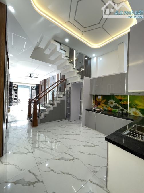 Bán  Nhà Mới Đẹp Hẻm Ô Tô Liên Khu 5-6 Bình Tân, 60m2, 4 Tầng, 4 PN Nhỉnh 5 Tỷ TL