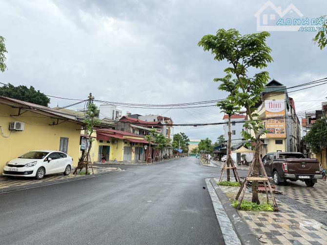 💥 NHỈNH 4 TỶ CÓ NGAY LÔ ĐẤT ĐẸP ĐỒNG NHÂN – Ô TÔ ĐỖ CỬA – GẦN PHỐ 💥