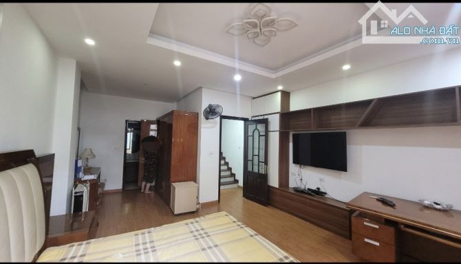Bán nhà phố Nhân Hòa, Nhân Chính, 43m2, 5 tầng, mt 4m8, Kinh doanh, Ô tô tránh, 13ty9