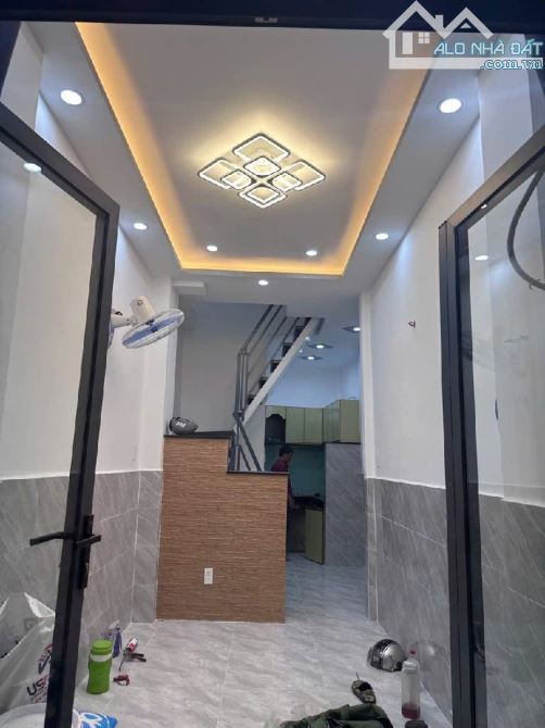 QUẬN 8 - CHỈ 2.95 TỈ - SỞ HỮU NHÀ MỚI ĐẸP NGAY TẠ QUANG BỬU - DTSD 40M2 -  HOÀN CÔNG ĐỦ.