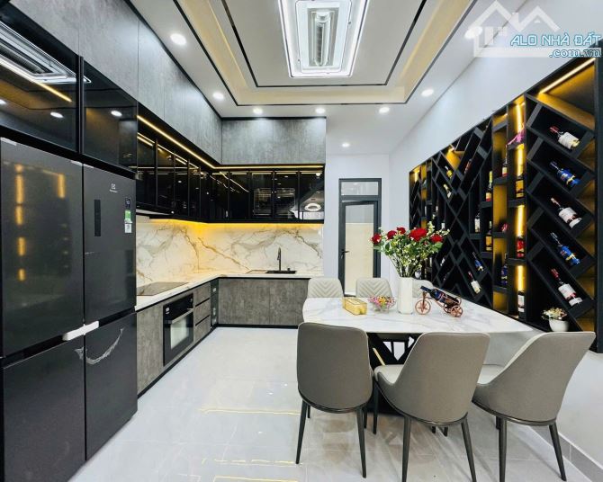 BÁN GẤP NHÀ ĐẸP QUẬN 7 - VIEW LANDMARK 81 - SỔ HỒNG RIÊNG, GIÁ 7,45 TỶ - 10