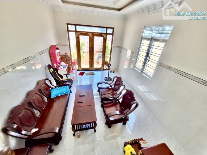 NHÀ 3 TẦNG MẶT TIỀN ĐƯỜNG - NGAY LÃ XUÂN OAI - GẦN VỚI LÊ VĂN VIỆT - 125M2 - 8 TỶ NHỈNH - 11