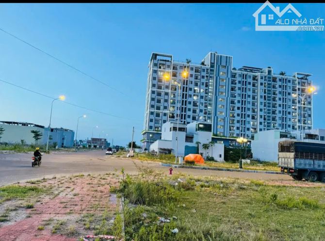 Bán Lô Góc Mặt Tiền Đường Trước Chung Cư Ecohome Chợ Dinh , Tp Quy Nhơn - 1