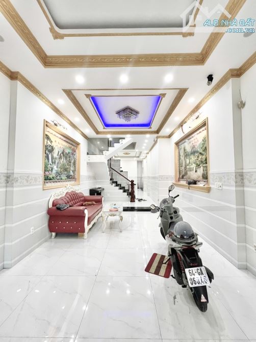CHỦ XOẮN BÁN GẤP – HXH TRÁNH-NHÀ ĐẸP 3 TẦNG-CẠNH NGUYỄN SƠN-TÂN PHÚ-93M2-NHỈNH 10 TỶ - 1