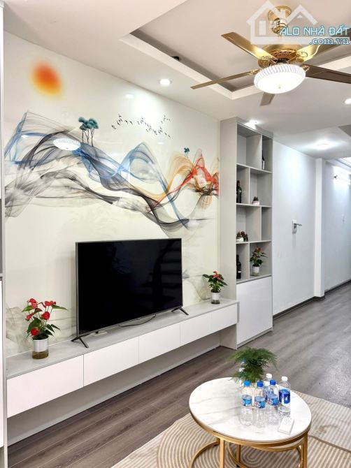 CẦN BÁN NHÀ ĐẸP GẦN PHỐ LÔ GÓC 2 MẶT THOÁNG 40M4T 7,55 TỶ - 1