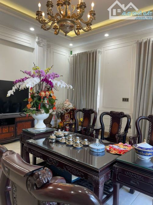 Còn tin là còn nhà Mặt tiền Trần Phú, Q.5 đoạn 2 chiều- 6x20m nở hậu 11m- 3 tầng đẹp 44 tỷ - 1