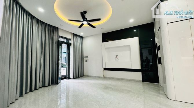 Bán nhà 3 tầng căn góc Phước Long - Nha Trang( gần chợ kinh doanh) - 1