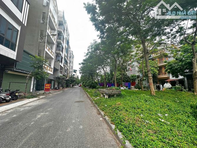 Hiếm! Dương Nội, Hà Đông DT 50m2, MT 4m, ô tô tránh, vỉa hè, KD, nhỉnh 12 tỷ - 1