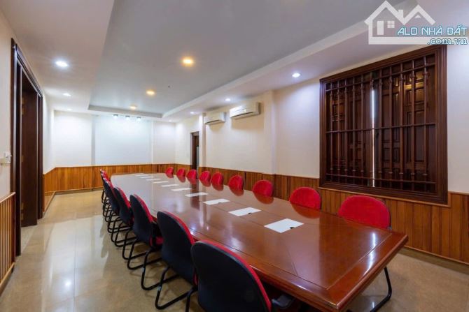 🔥🔥🔥Cho thuê biệt thự 4 tầng 2 mặt tiền đường LÊ QUANG ĐẠO có thang máy chỉ 30 tr/tháng - 1