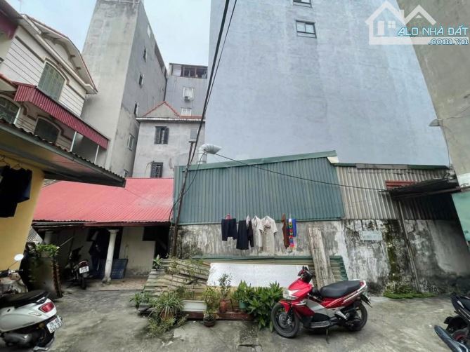 MẢNH ĐẤT MẶT PHỐ DỊCH VỌNG CẦU GIẤY 550m2, OTO TRÁNH - KINH DOANH GIÁ ĐẦU TƯ - 1