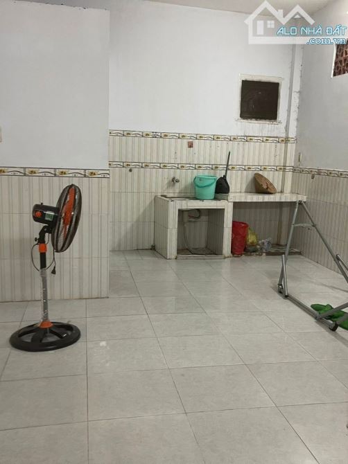 Bán nhà đường Dương Bá Trạc, Q.8, 140m2, 2 tầng, 2PN. Sổ đỏ, giá 8.6 tỷ. - 1