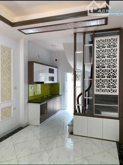 Nhà 5 tầng 32m2, ô tô đỗ ngõ, gần đường Lê Quang Đạo, cuối  Ỷ La Dương Nội, giá 3.95 tỷ - 1