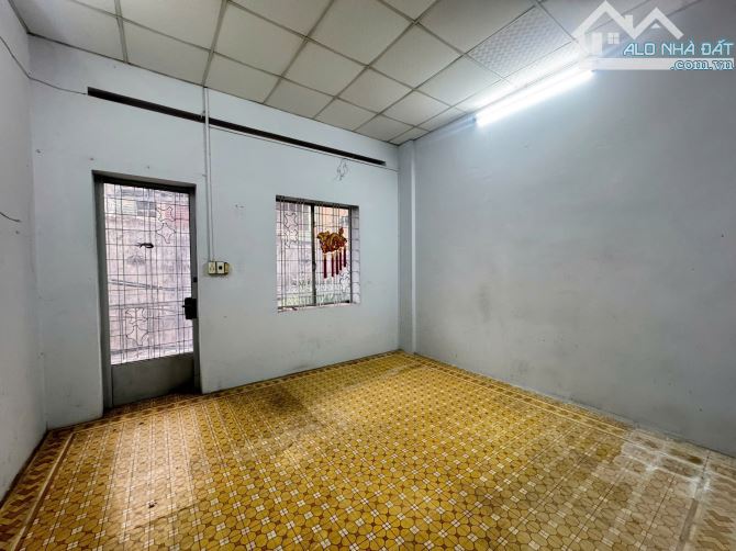 Cần tiền bán gấp nhà tại Đào Duy Anh, Phú Nhuận, DT 50m2, NỞ HẬU, giá 9,4 tỷ TL - 1