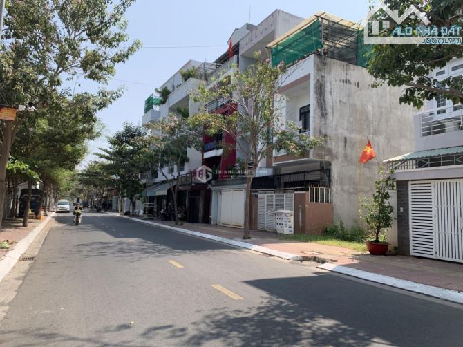 BÁN LÔ ĐẤT 1159M2_NGANG 19M_HƯỚNG ĐÔNG NAM_MẶT TIỀN NGUYỄN THỊ MINH KHAI_VŨNG TÀU_GIÁ 75TỶ - 1