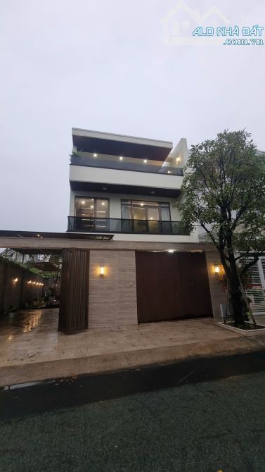 Biệt thự đẳng cấp khu đô thị APAK, P. An Khánh Q2  DT:8x20m 3tầng -HĐT:120tr/th - Gía 32Tỷ - 1