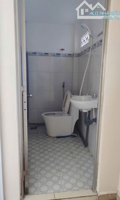 Bán nhà C4 Đường số 9 ph16 DT:4,3x15 CN :64,4m2 Hẻm 6m thông - 1