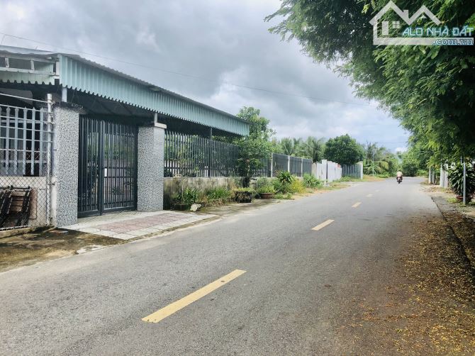 Bán đất tặng căn nhà Phước Hải- ra biển 5p Diện tích 830m2-ngang 40m mặt tiền nhựa, - 1
