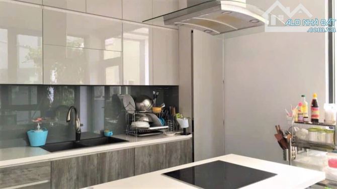 Bán biệt thự KDC Him Lam Phường 5, Quận 8. Biệt thự thiết kế thông thoáng - 1