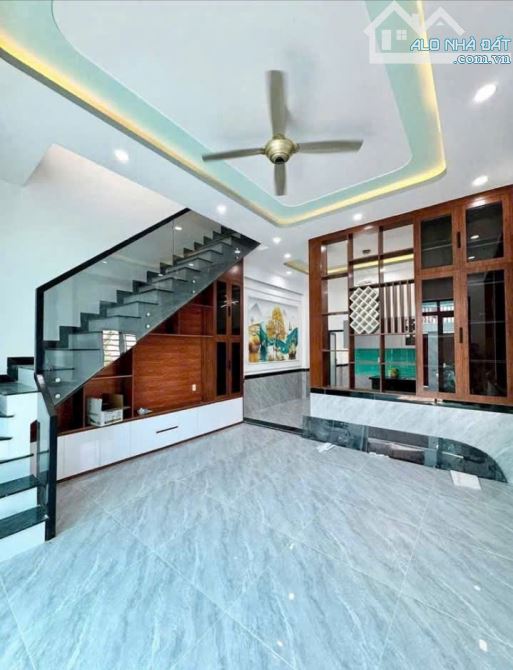 Bán nhà 1 Trệt 2 lầu 50m2 SHR thổ cư đường ô tô (P. Quang Vinh) chỉ 4 tỉ - 1