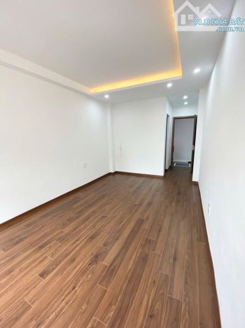 Nhà mới Trịnh Đình Cửu - Định Công - Ngõ ô tô - Giá nhỉnh 8 tỷ - 1