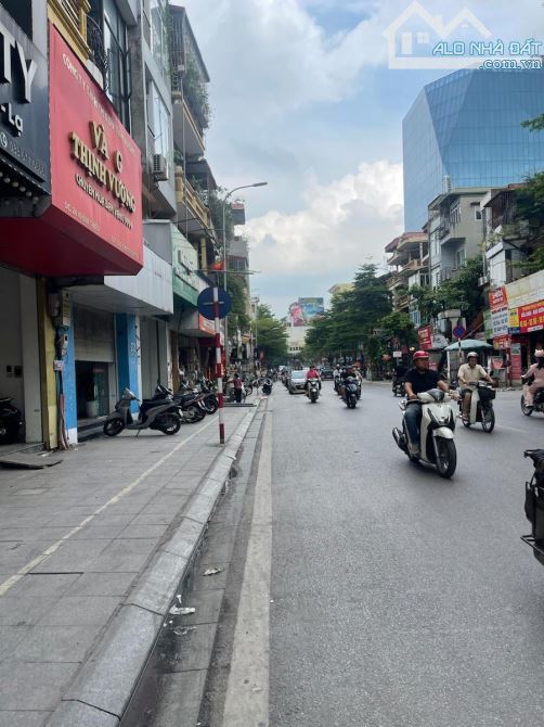 MẶT PHỐ KINH DOANH KHÂM THIÊN ĐỐNG ĐA 24TỶ 60M 3T VỈA HÈ RỘNG KINH DOANH SỔ NỞ HẬU - 1