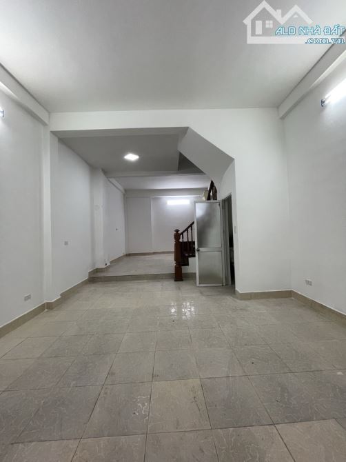 PHÂN LÔ Ô TÔ VÀO NHÀ – VIP NHẤT XUÂN LA – CÁCH HỒ TÂY VÀI BƯỚC CHÂN - 1