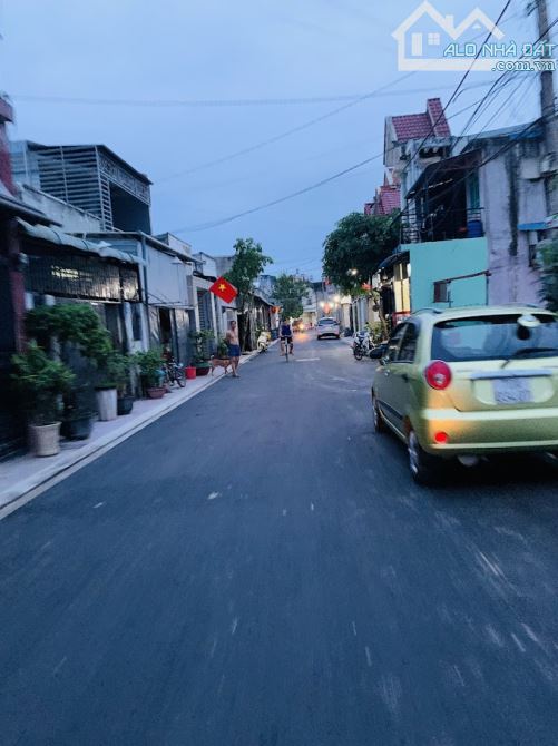 💎 CHỦ BÁN GẤP - NHÀ 2 TẦNG - DT 89M2 - NGAY TRUNG TÂM DĨ AN - GIÁ CHỈ 3.69 TỶ TL - 1