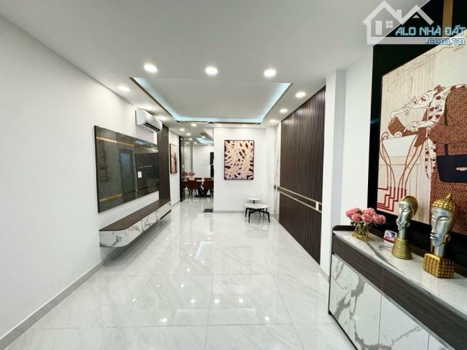 9 Tỷ - Q7 Tân Thuận -Nhà 5 tầng 4x17m -68m2 đất -226m2 sàn, 8 phòng 9wc, 8 M.Lạnh, full NT - 1