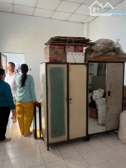 Bán nhà mặt tiền Phan Văn Trị, P.14, Bình Thạnh: 3,6 x 20, giá: 13,3 tỷ. - 13