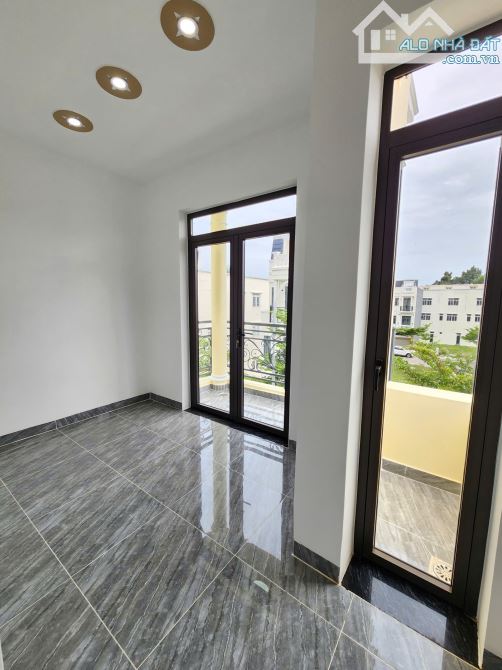 Bán nhà mới 1T2L 4x15m, đường N4 KDC Icon Central p.Tân Đông Hiệp, full nội thất - 14