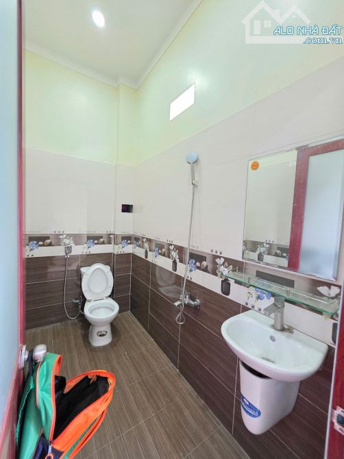 Bán nhà 7 phòng, gần đường Lê Hồng Phong 100m, p.Tân Bình, Tp.Dĩ An chỉ 4,7 tỷ TL M7068 - 17