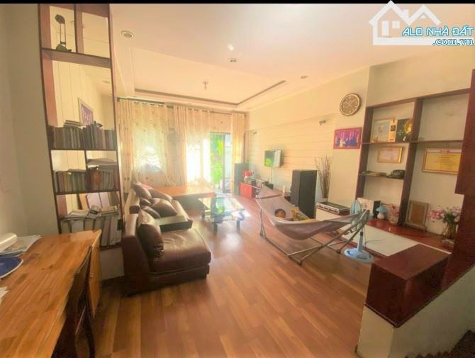SÁT CHỢ MỸ AN & PHỐ AN THƯỢNG 4 tầng DƯƠNG THỊ XUÂN QUÝ hướng ĐÔNG - 2