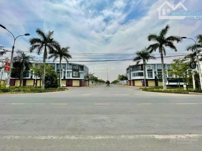 Nằm ngay trong KDC D2D Giá chỉ 2tỷ5 - Sát Chợ LỘC AN, gần Trường học, Trên trục đường DT76 - 5