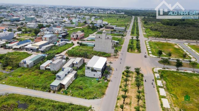 BÁN GẤP LÔ ĐẤT NGAY MT ĐT 824 -NGAY E-CITY TÂN ĐỨC-SHR-920TR/LÔ-HỔ TRỢ TRẢ CHẬM 0% LS - 2
