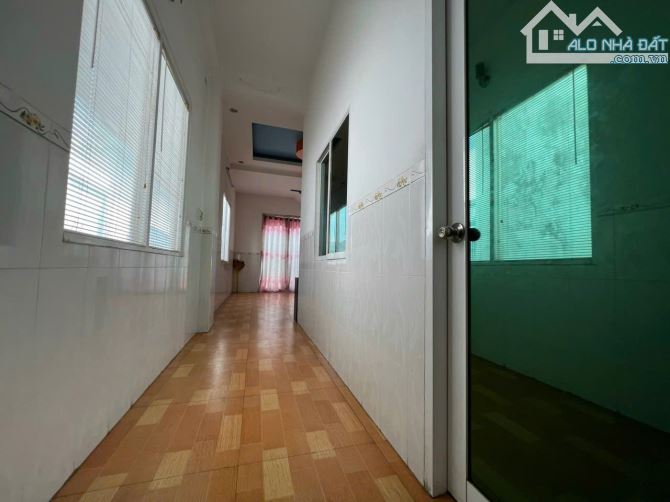 Bán nhà mặt tiền đường Chợ Cây Chàm, Quang Vinh, Biên Hòa, 155m2, giá 11 tỷ. - 2