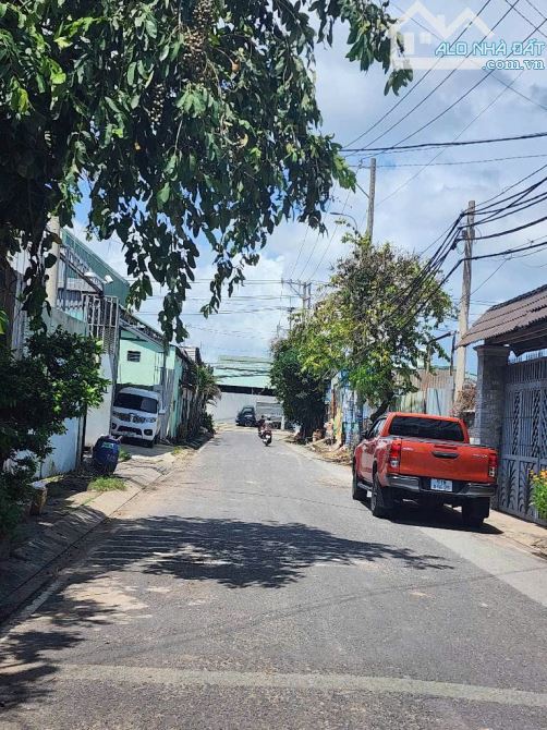 XTT12 bán nhà vườn ngang 15m đường nhựa ô tô né nhau gần Dương Công Khi giá 10,5ty - 2