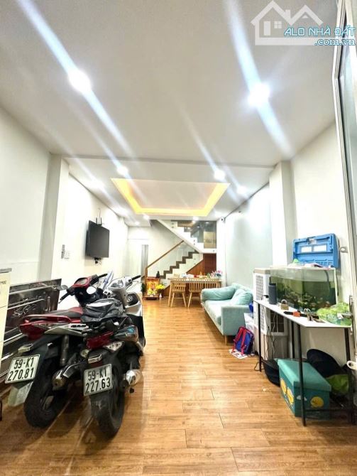 HẺM 4M- 60M2 -7 PN -3 TẦNG -SÂN THƯỢNG – HOÀNG HOA THÁM,BÌNH THẠNH –NHỈNH 7 TỶ - 2