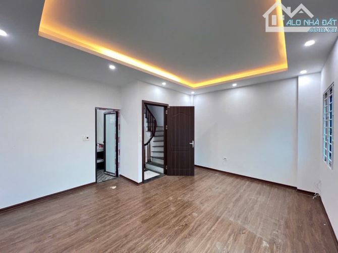 Chị Duyên gửi bán nhà Hoàng Liên – cách phố 1 nhà, ô tô đỗ cổng - 2