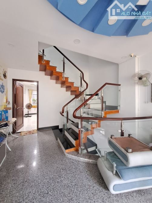 Bán nhà đường Lê Văn Phan, khu Tơ lụa Tân Phú,ngay gần công viên chỉ 7.99 tỷ - 2