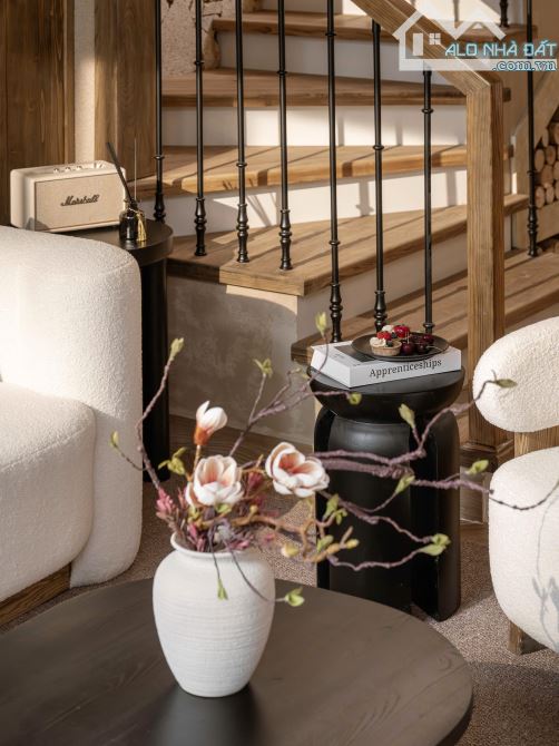 🏡 Bán Nhà Phố full nội thất cao cấp Mặt Tiền Trần Anh Tông,p8 Sổ Hồng Riêng BAO HOÀN CÔNG - 2