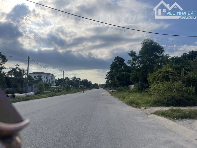 ĐẤT TRUNG TÂM PHÚ BÀI - SẠCH ĐẸP CẠNH ĐƯỜNG QUANG TRUNG - 2