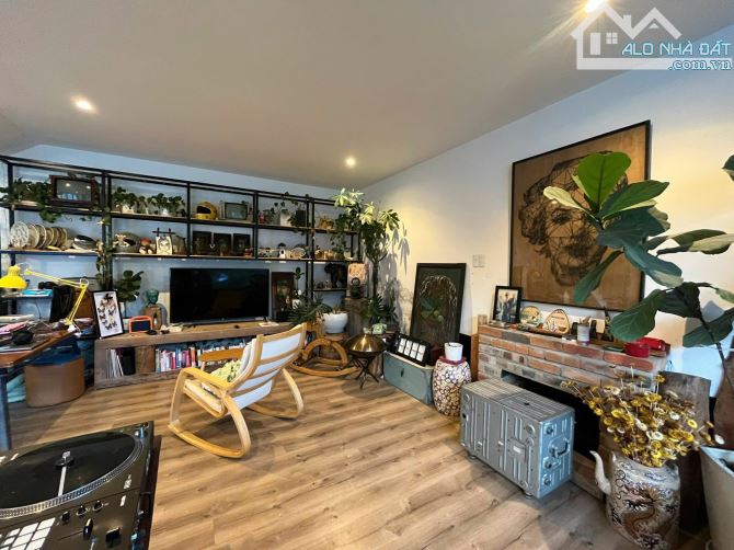 NHÀ 2 TẦNG 2 MẶT TIỀN VIEW DINH BẢO ĐẠI 134M2 NGANG 7M NỞ HẬU 16M CÁCH CHỢ 1.3KM -5,8 TỶ - 2