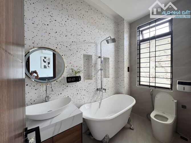 NHÀ BÁN MẶT TIỀN KINH DOANH NGUYỄN PHÚC CHU - GÓC 2 MẶT TIỀN - Loctran - 2
