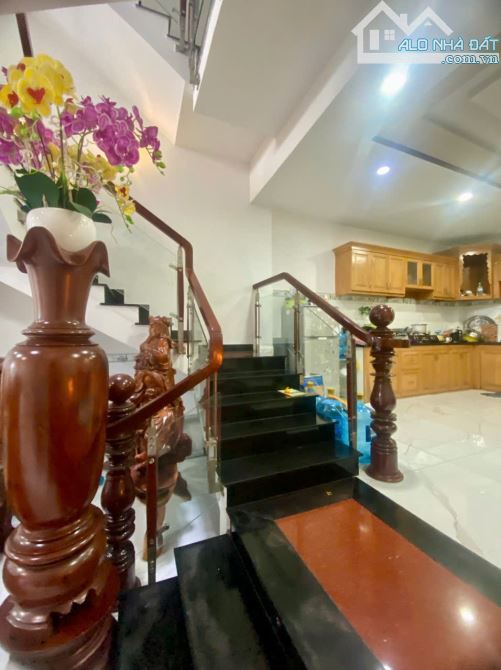 NHÀ ĐẸP 5 TẦNG GIÁ MỀM – HOÀNG BẬT ĐẠT, P.15, TÂN BÌNH –62m2(4*15m) -CHỈ 7.55 TỶ TL MẠNH - 2