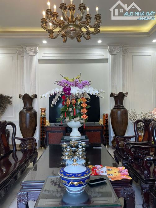 Còn tin là còn nhà Mặt tiền Trần Phú, Q.5 đoạn 2 chiều- 6x20m nở hậu 11m- 3 tầng đẹp 44 tỷ - 2