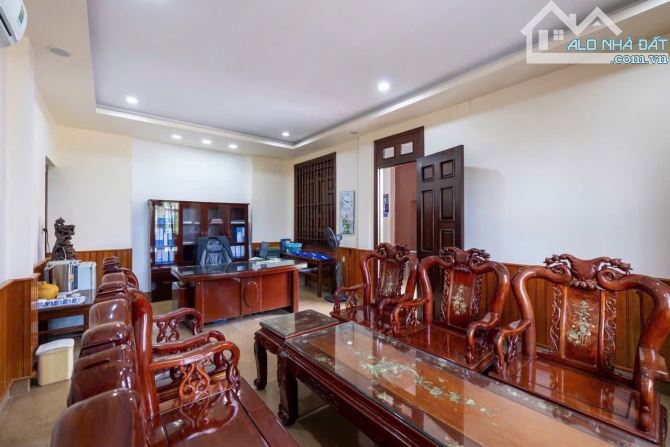 🔥🔥🔥Cho thuê biệt thự 4 tầng 2 mặt tiền đường LÊ QUANG ĐẠO có thang máy chỉ 30 tr/tháng - 2
