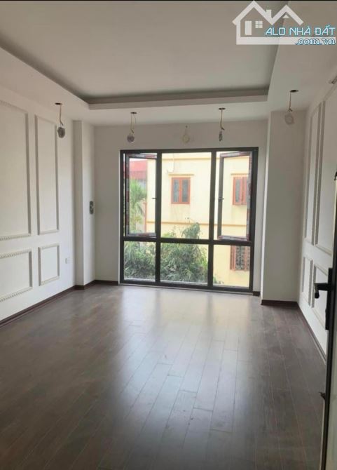 Nhà 5 tầng 32m2, ô tô đỗ ngõ, gần đường Lê Quang Đạo, cuối  Ỷ La Dương Nội, giá 3.95 tỷ - 2